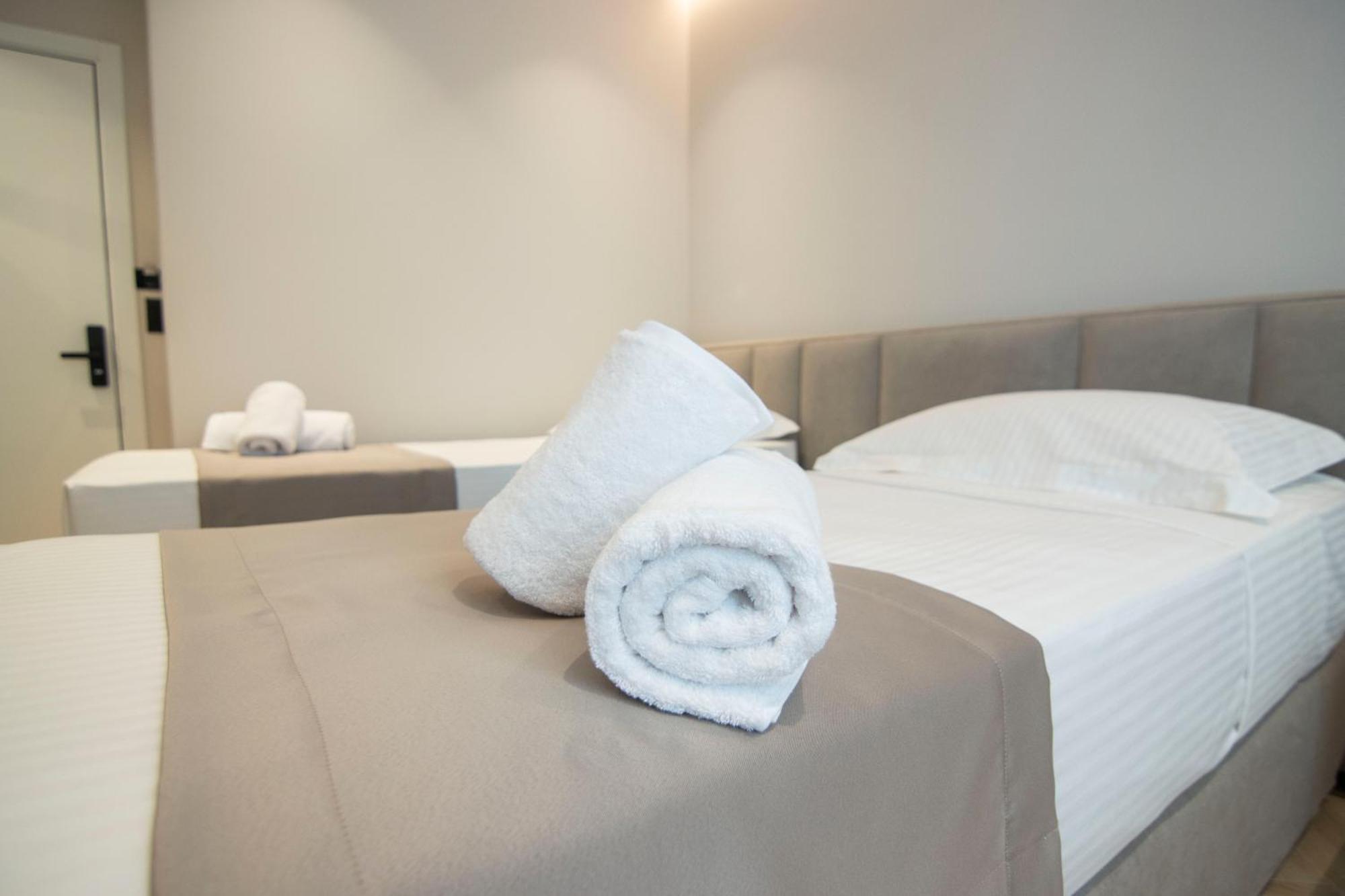 Mina Luxury Rooms Tirana Exterior foto